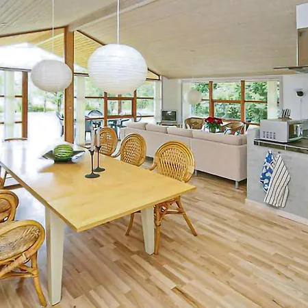 Lovely In With Kitchen * Dannemare